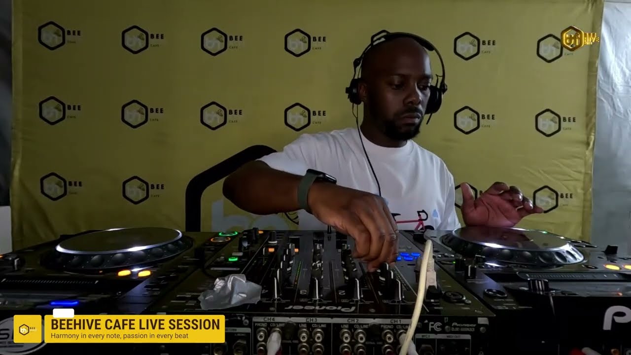 #BEEHIVECAFE LIVE SESSIONS With June Jazzin & Vencer Cafe | The Magnificent 7