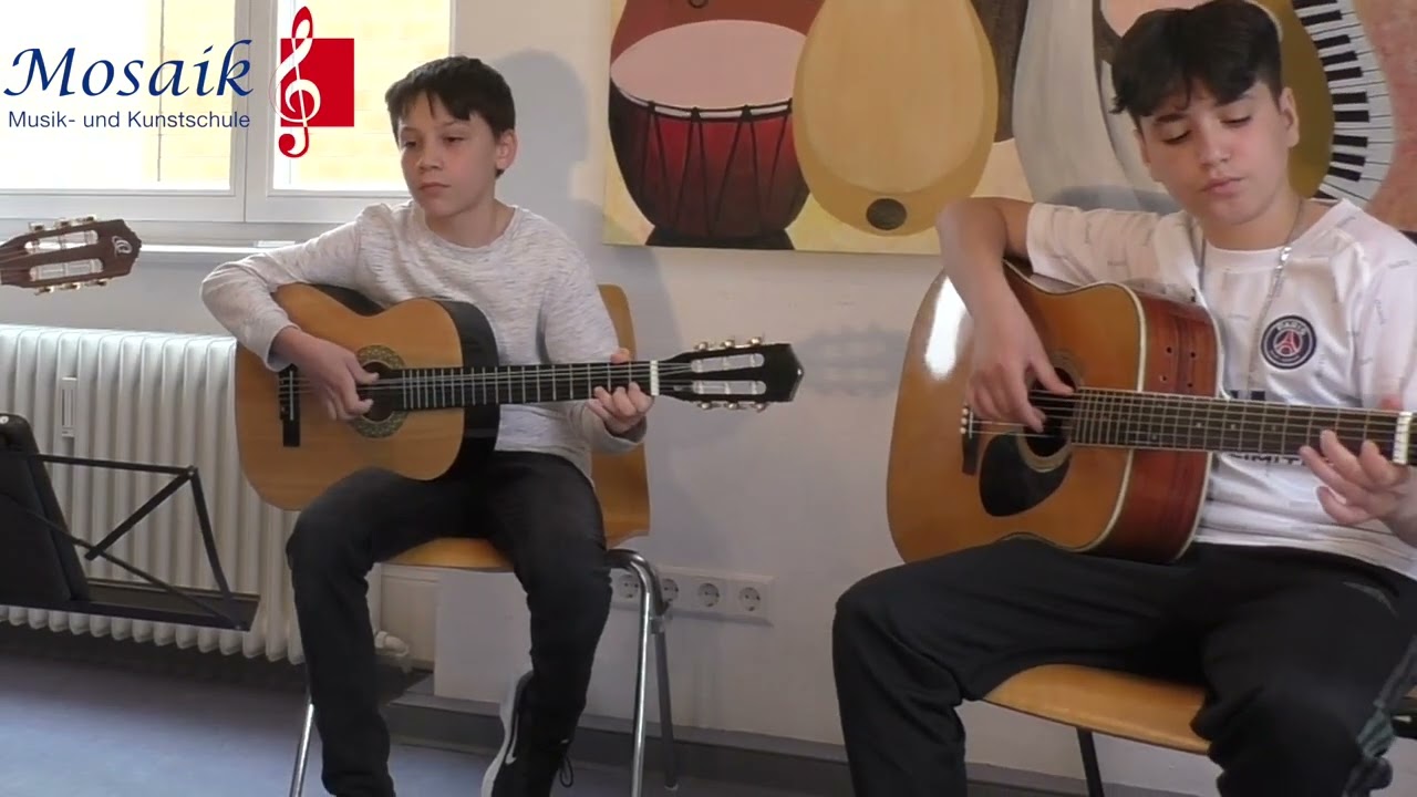 &Ccedil;ok Uzaklarda (enstrumental) - Mosaik Musik- und Kunstschule Esslingen Gitar kursu