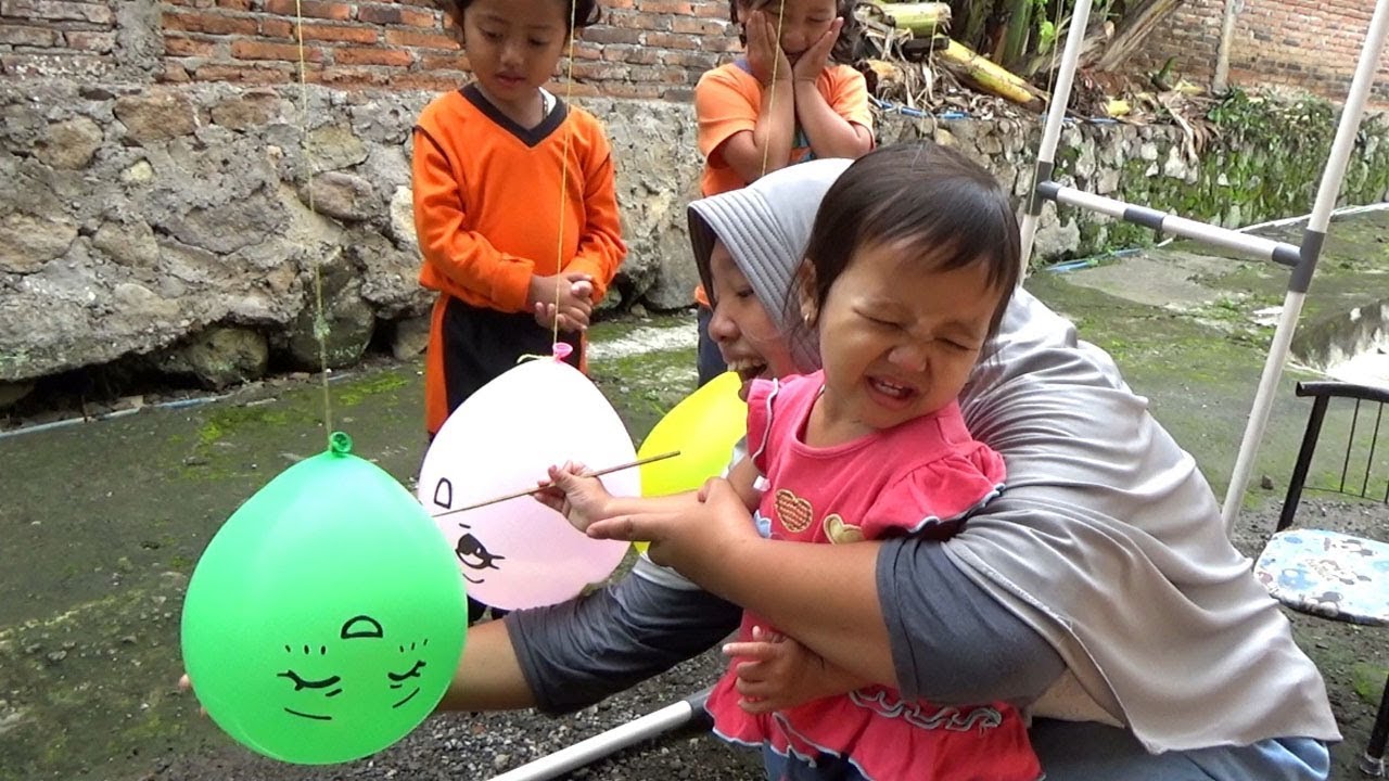 Surprise Es Krim BABY SHARK & MONKEY BANANA Dalam Balon Karakter, Finger Family Song