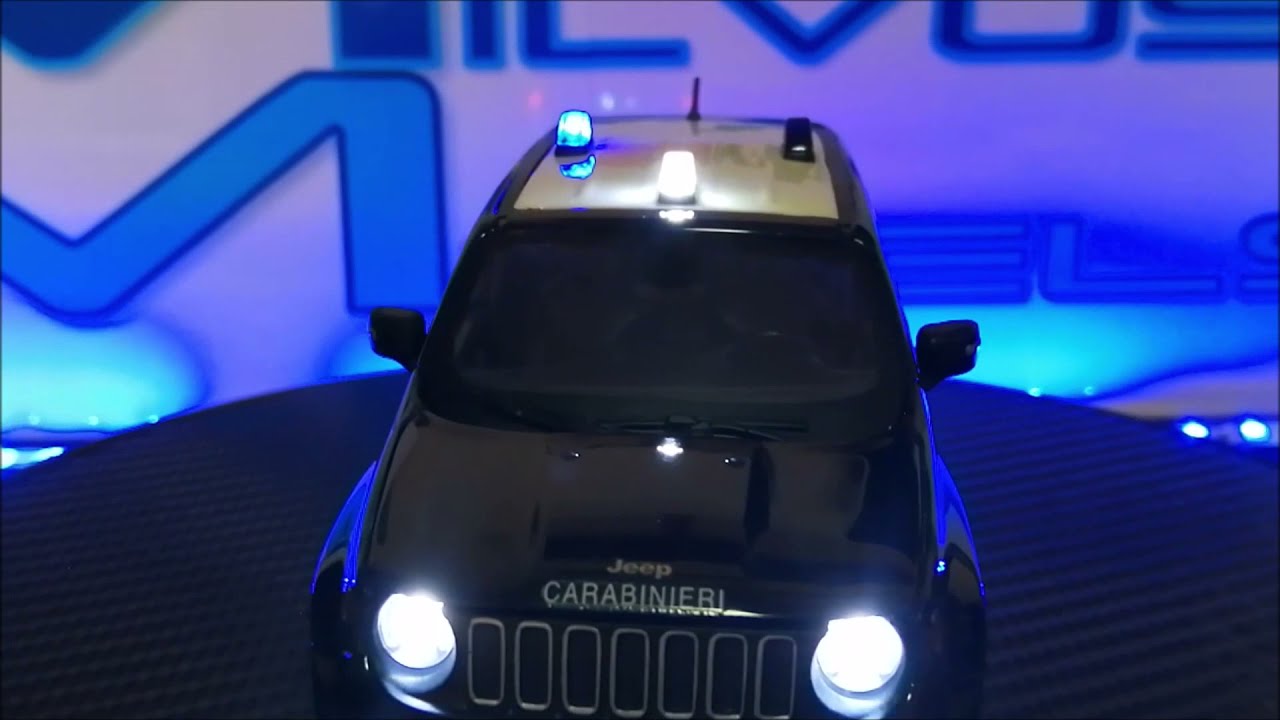 DIE-CAST LED: Modellino Maisto in scala 1/24 JEEP Renegade CARABINIERI (2016)