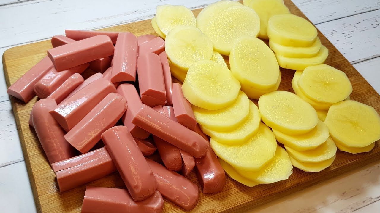 Вам понравится этот рецепт колбасы, картофеля и яиц! Простой и вкусный рецепт