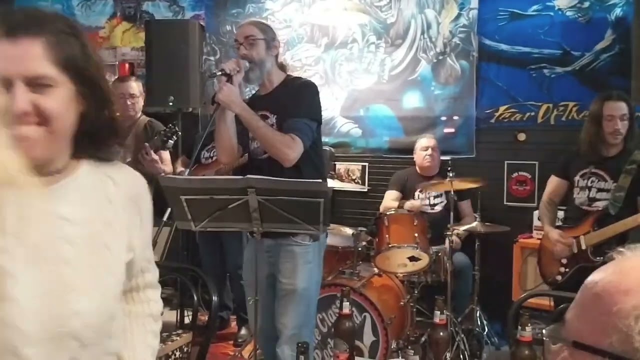 BAR ROCK LA CLAVE parte 2