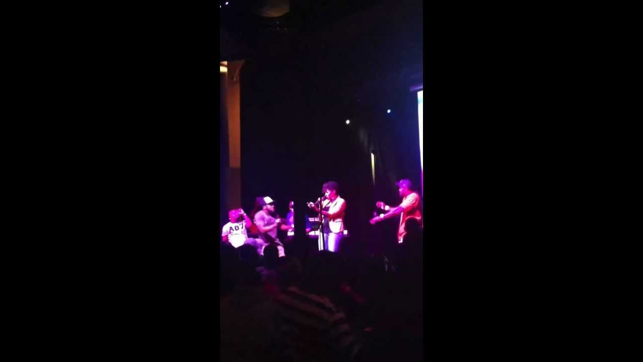 Move Tour 2012 Theme song (Chicago)