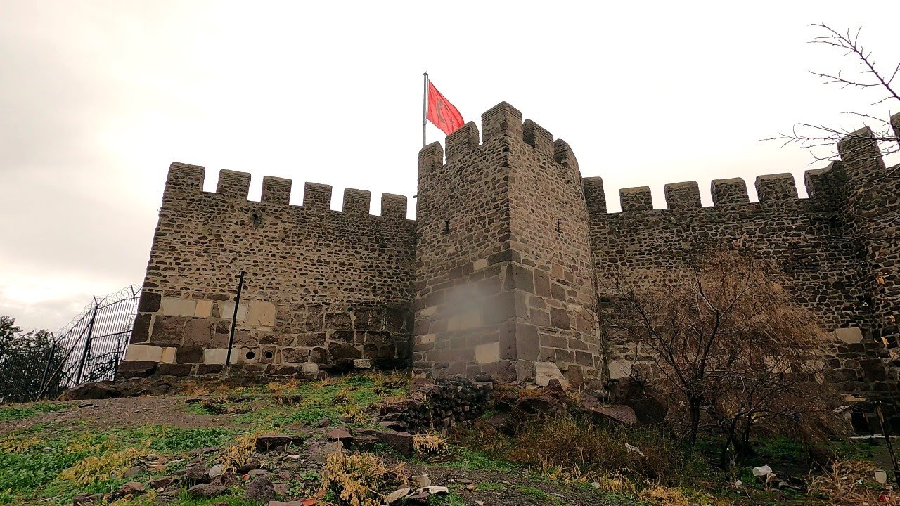 Ankara [4k60fps], İ&ccedil;kale'de Gezinti ve Hisar - Wandering Around Ickale and Citadel