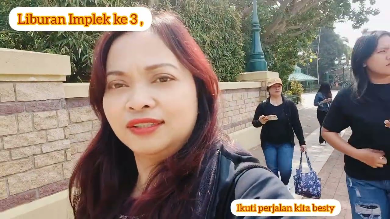 Liburan imlpek ke 3 Disneyland Explorers lodge