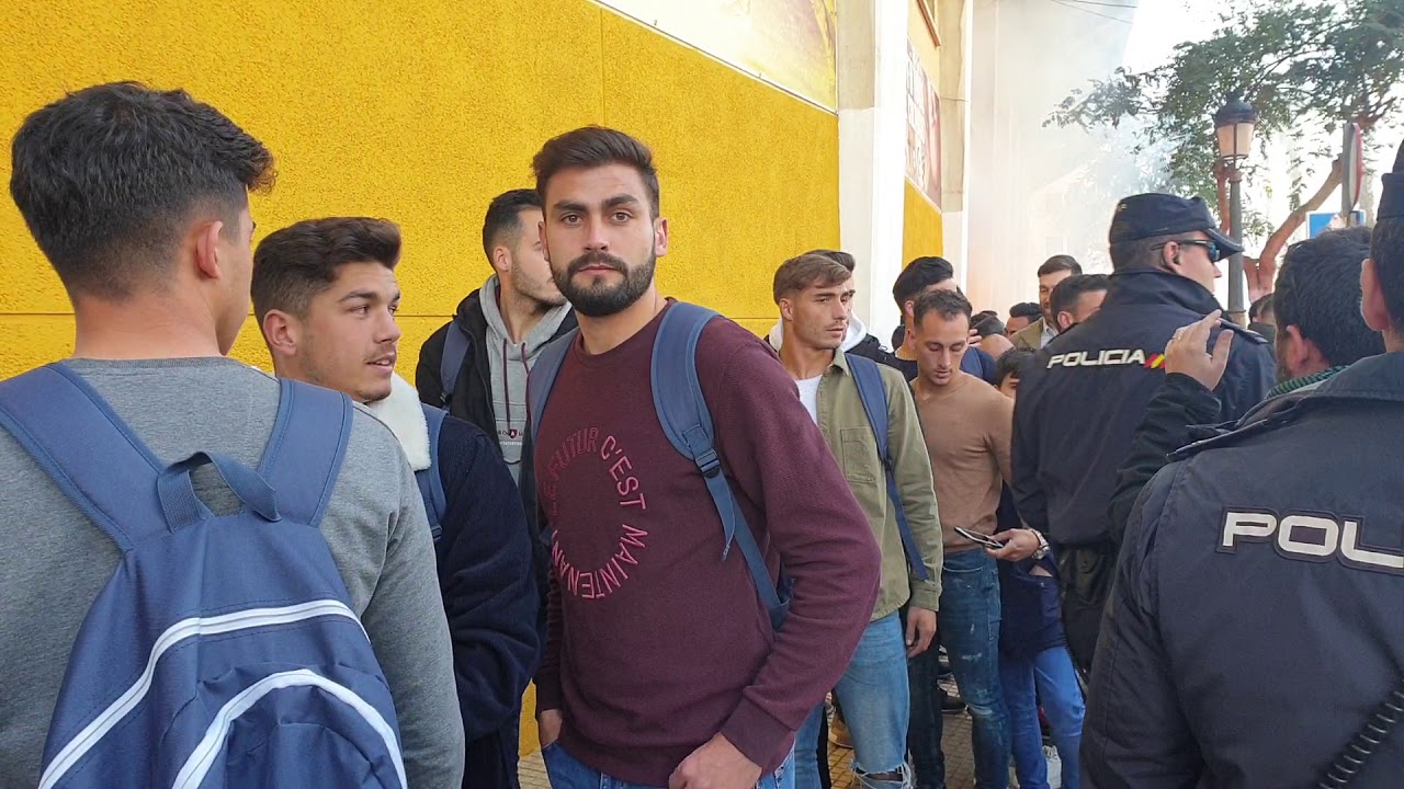 Así ha sido la llegada de los jugadores de la AD Ceuta FC al Alfonso Murube