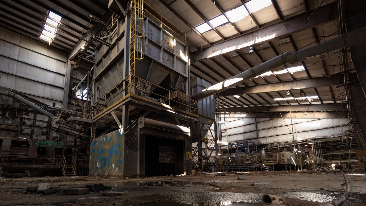 Exploring a Huge Abandoned General Shale Brick Factory