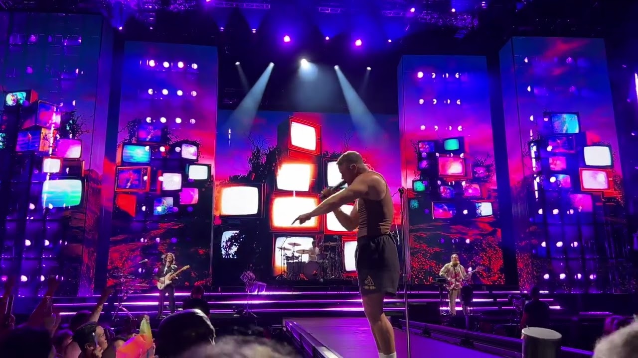 Imagine Dragons: Hear Me (live in Chicago)