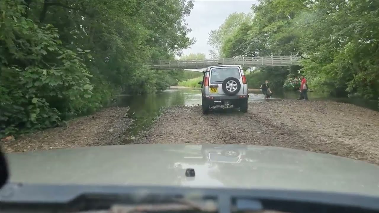 discovery td5 off road adventure Garstang ford and Snape rake lane