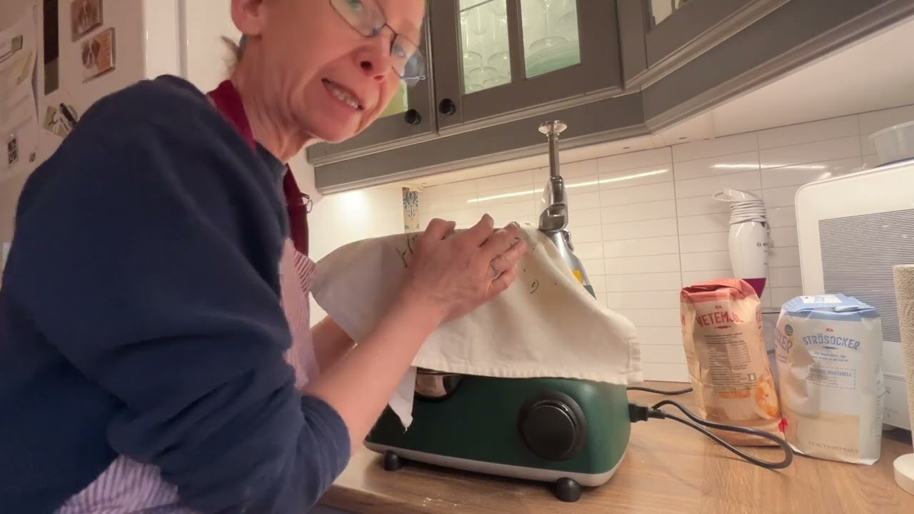 NEW VLOG: Bullbak,födelsedag och äääälg  !!