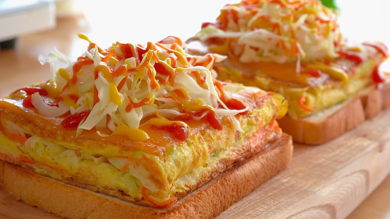 Making really delicious cabbage toast