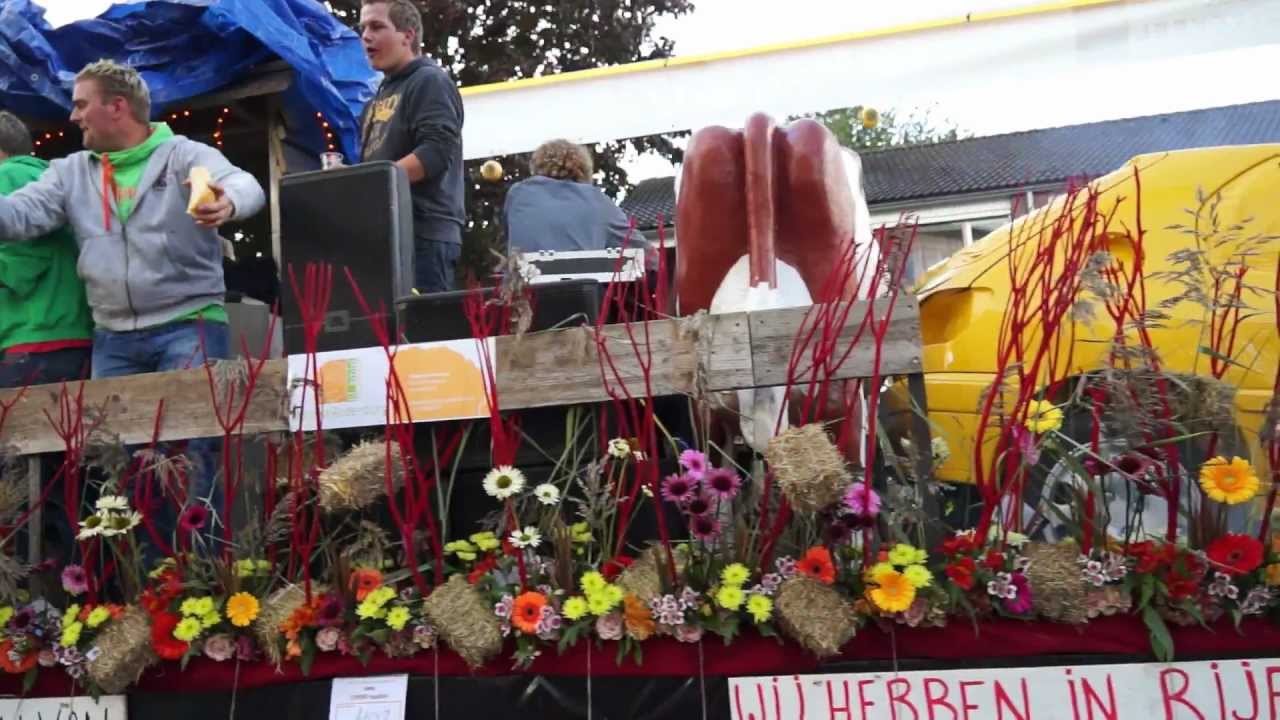 Bloemencorso in Roelofarendsveen 2012