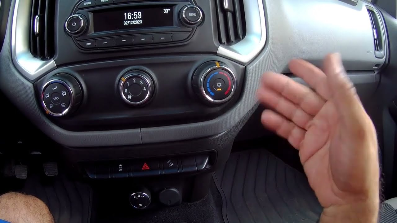 Como usar o ar condicionado na Chevrolet S10 LS 2022.