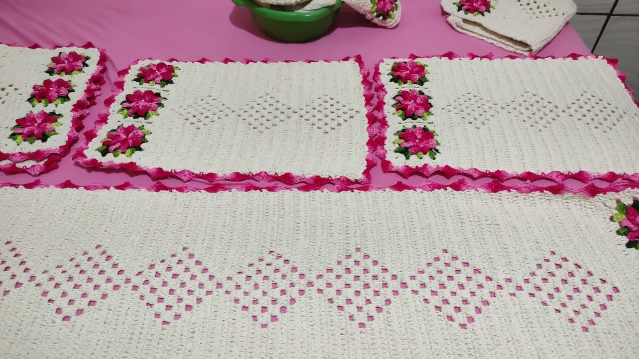 QUASE TERMINADO CAMINHO DE MESA E ENCOSTOS PARA CADEIRAS EM CROCHÊ COMPLETO TA FICANDO LUXO 😍😍