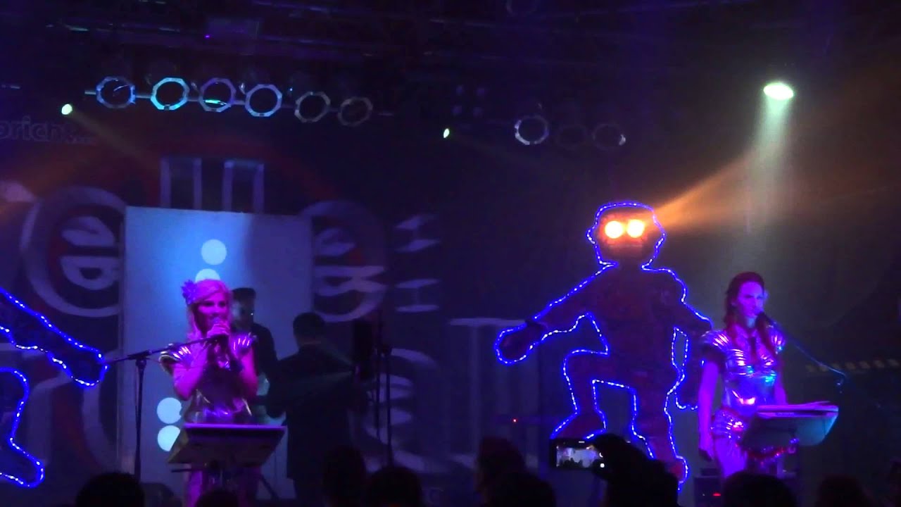Welle Erdball - Ich rette dich (live in Hannover 21.11.2014)