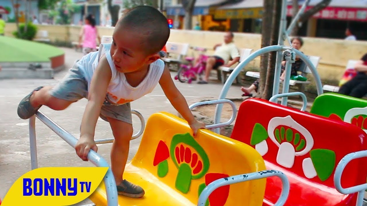 Outdoor Playground Fun for Children l Family Children's Amusement Play Center Fun l BonnyTV