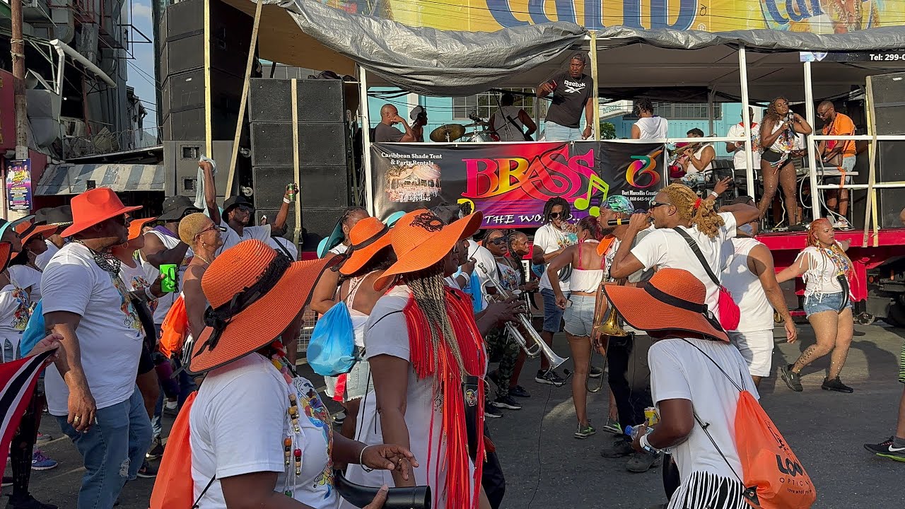 Carnival Monday -Brass 2 the world band | Ronnie and Caro | K2k