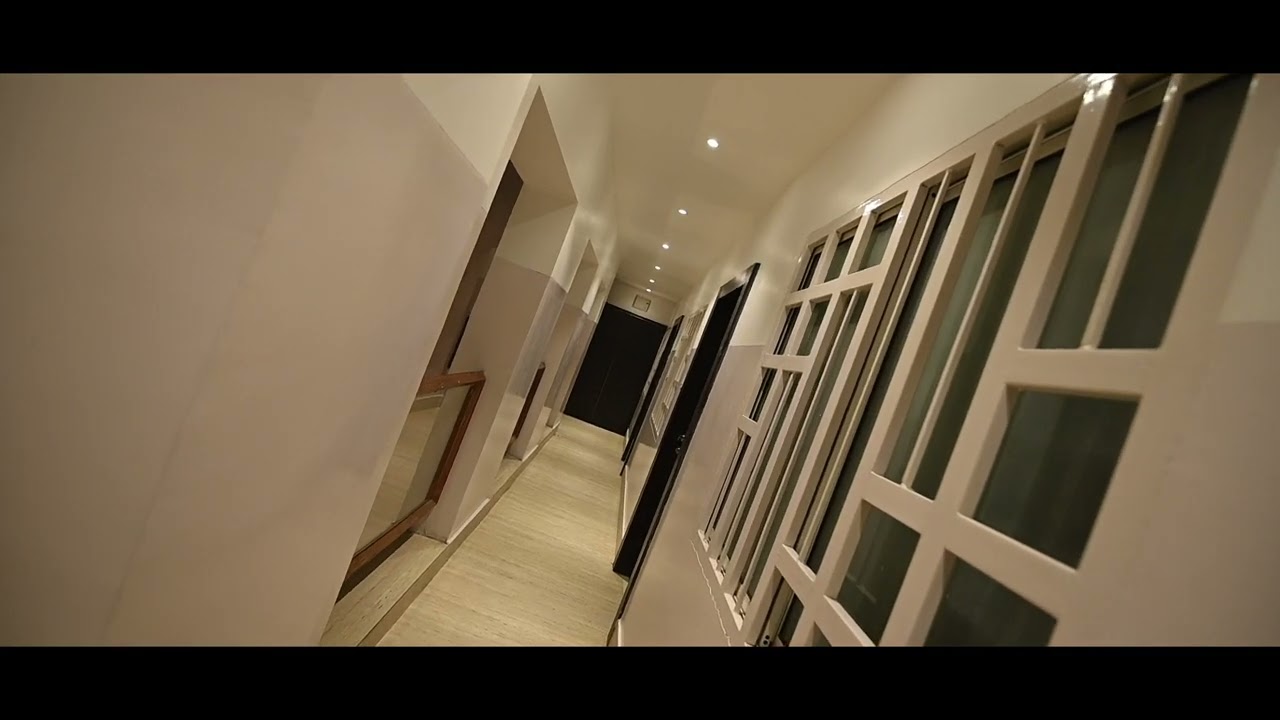Bombay Hotel   High Quality
