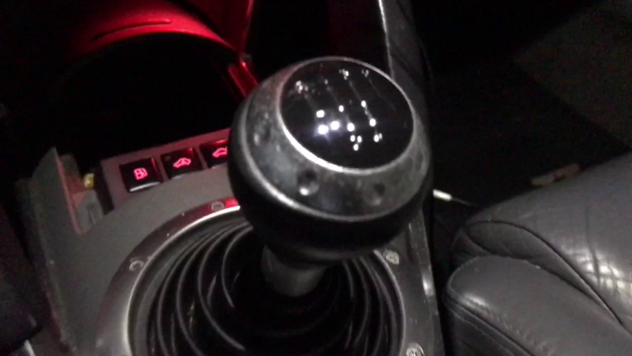Audi TT MK1: Gear Knob Removal