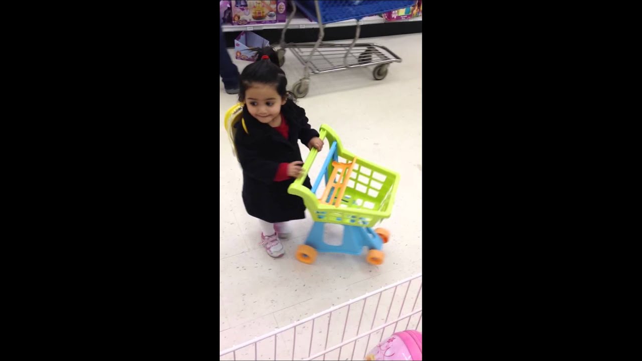 Maeher in Toys R Us