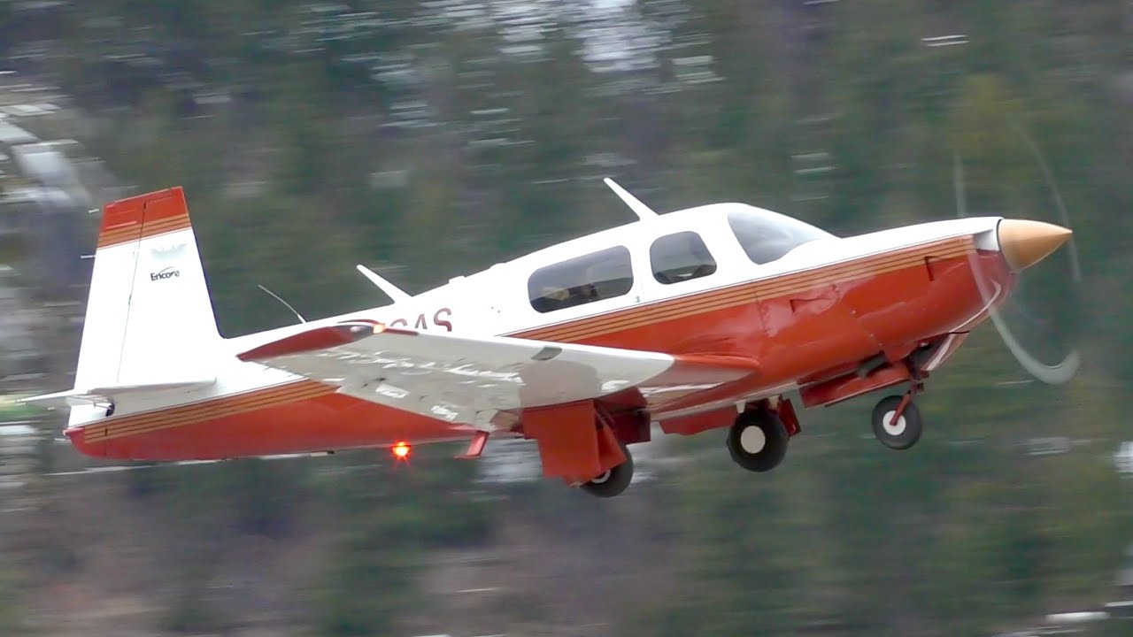 Mooney M20 Takeoff