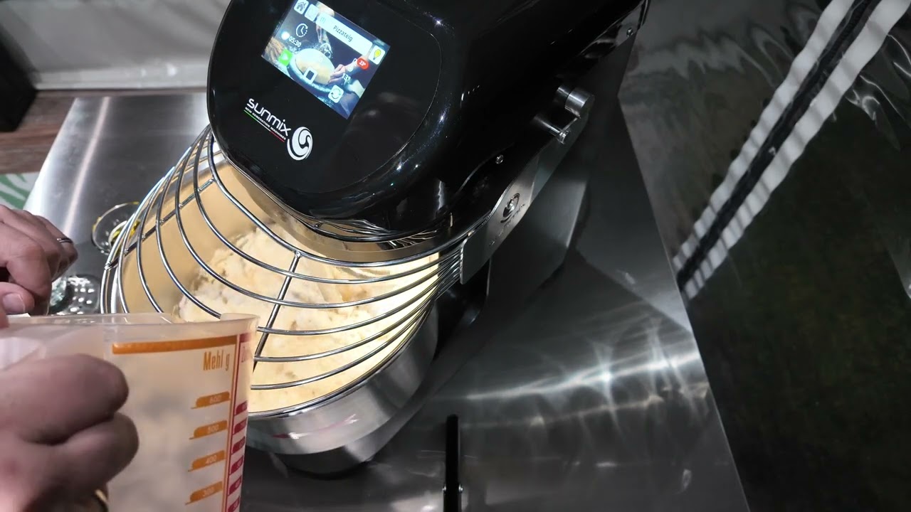 Entdecke die Sunmix Evo 6: Der ultimative Spiralkneter für deine Küche!