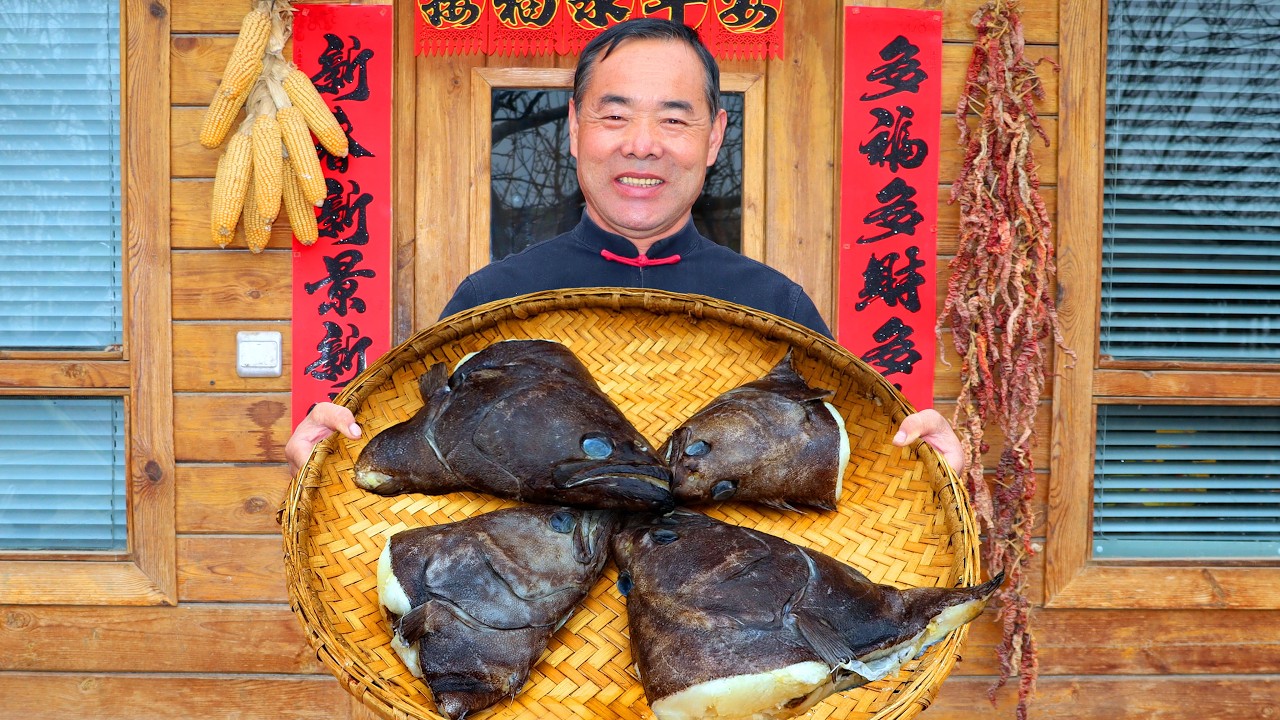 4 огромных рыбьих головы на гриле с перцем! Лучшая часть рыбы! | Дядюшка Сельский Гурман