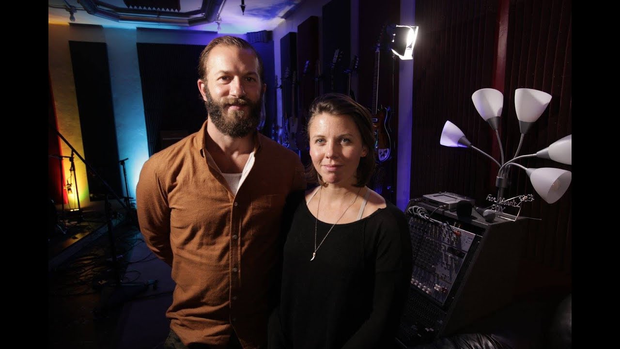 Colin Stetson & Sarah Neufeld- The Sun Roars Into View live on Sessions From The Box
