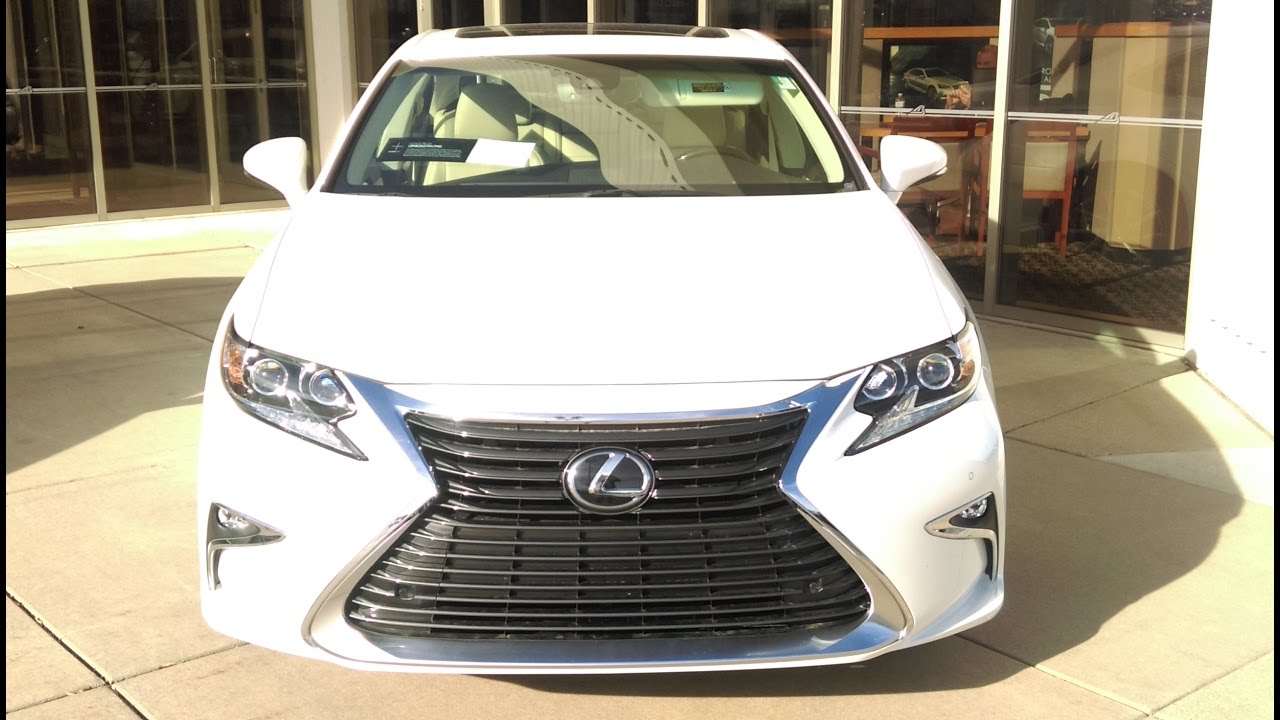 2017 Lexus ES 350-  Luxury Package w/ Navigation!