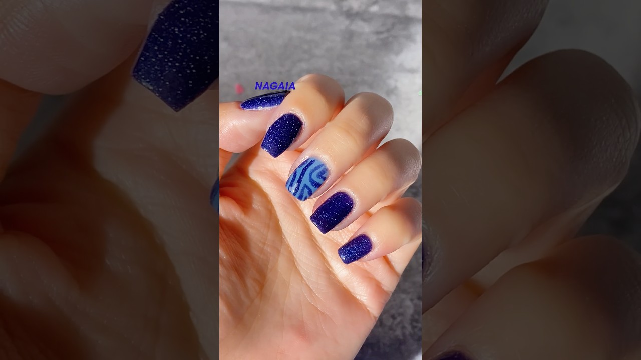 Сапфировая мерцающая пудра с абстрактным дизайном в виде кривой🌌💅универсальный темно-синий в соче...