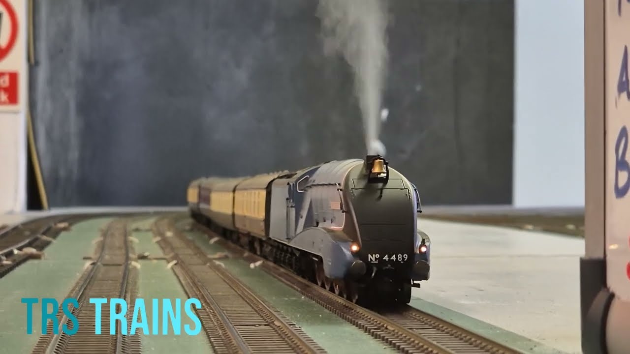 Hornby Dominion of Canada  with TRS Trains synchronised smoke