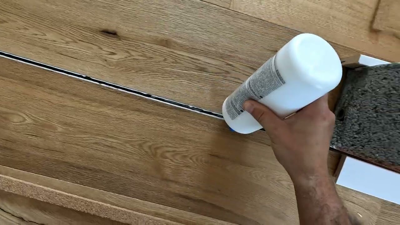 Parkett Korkstreifen einbauen und schneiden