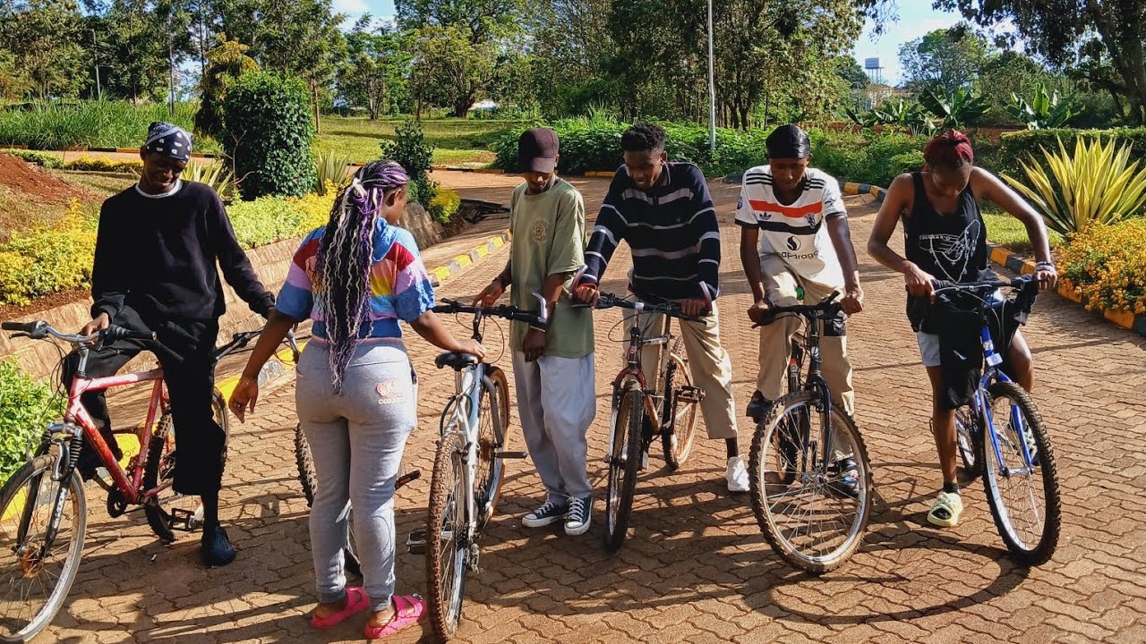 SPEND THE WEEKEND WITH UNIVERSITY STUDENTS IN KENYA.