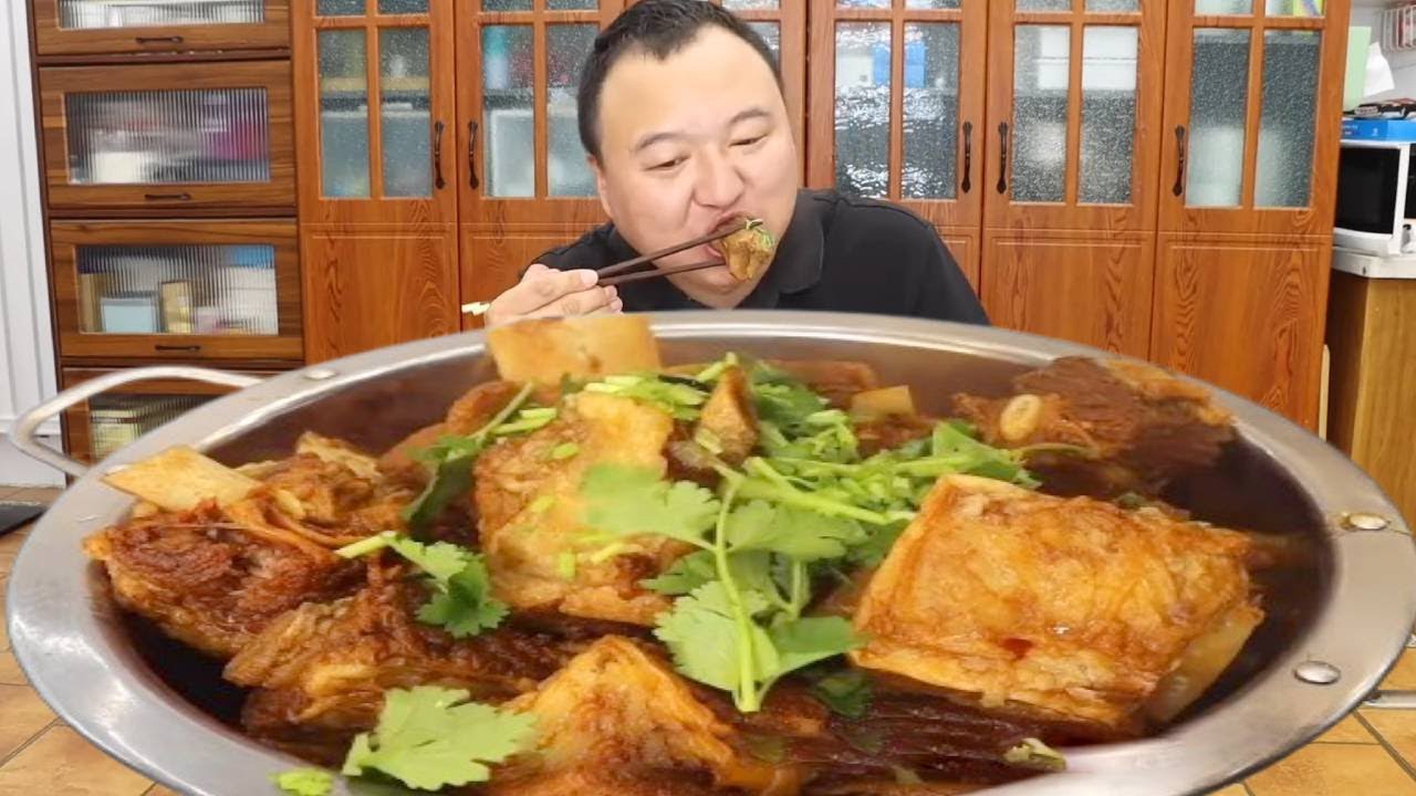 My father-in-law fed me a whole steak! Ah Qiang braised it directly!