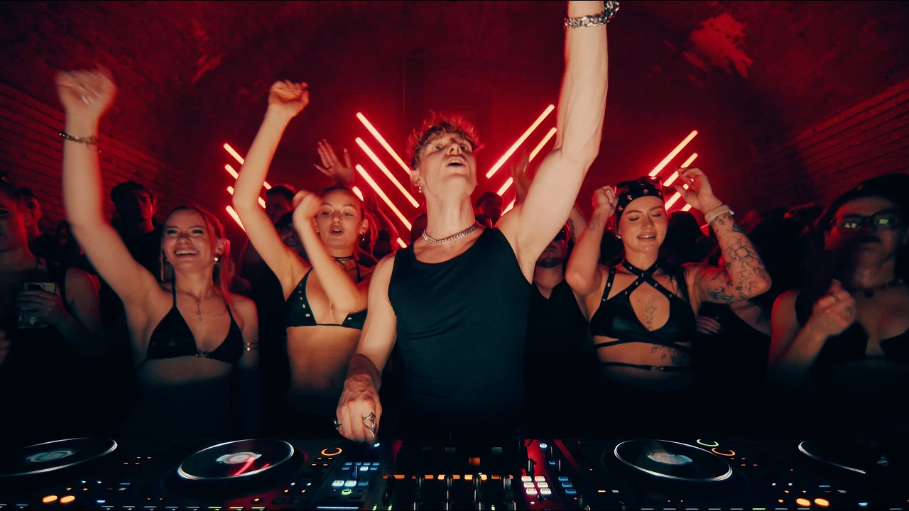 NICOLAS JULIAN | SWEATY BASEMENT RAVE BERLIN (LIVE SET)