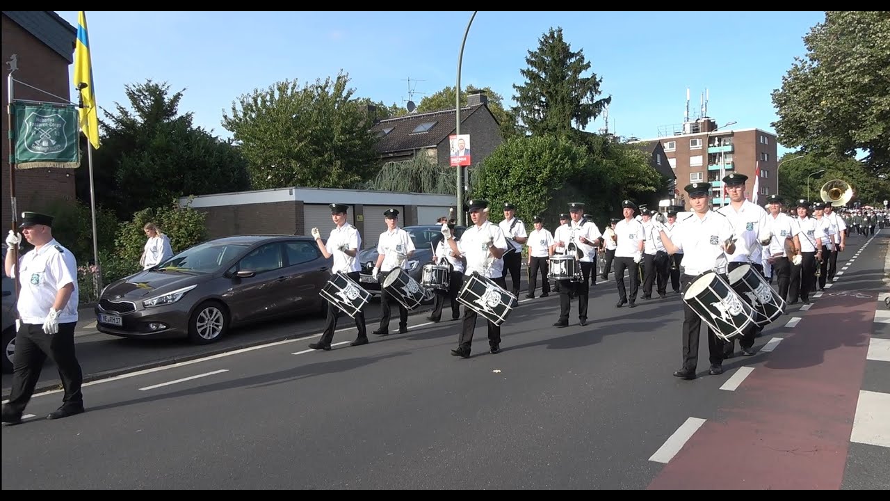 Der Nachmittagsumzug zum Sch&uuml;tzenfest 2025 in Neuss Uedesheim