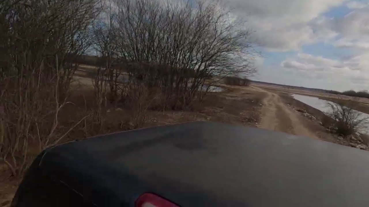 Во время съемок удалось предотвратить аварию с кузовом пикапа.