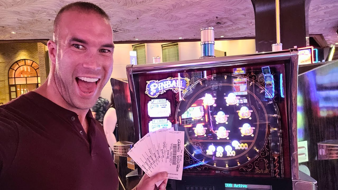 I Played PERFECT Hit & Run Strategy on This Pinball Slot in Vegas