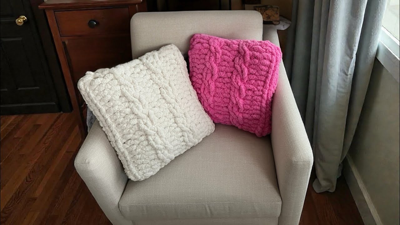 HAND KNIT A CHUNKY PILLOW