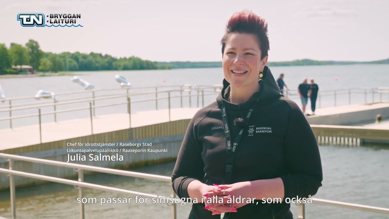 Kelluva merivesiallas Raseporissa / Flytande  havsvattenbassäng i Raseborg