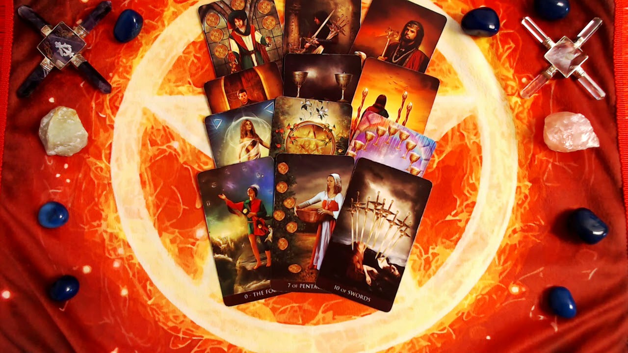 ЕГО РЕАКЦИЯ НА ВАС. ЕСТЬ ЛИ ИНТЕРЕС? Онлайн таро расклад. Гадание онлайн. Tarot online