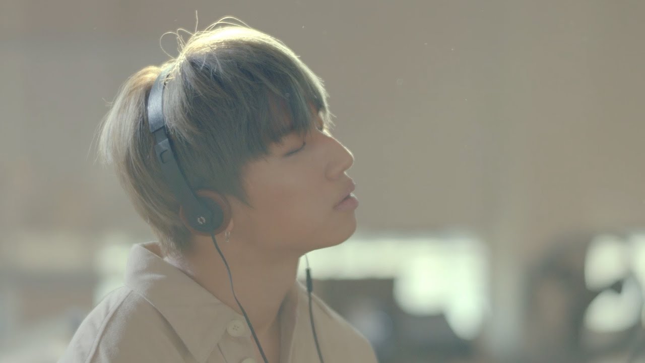 D-LITE (from BIGBANG) - 'D-Day' M/V