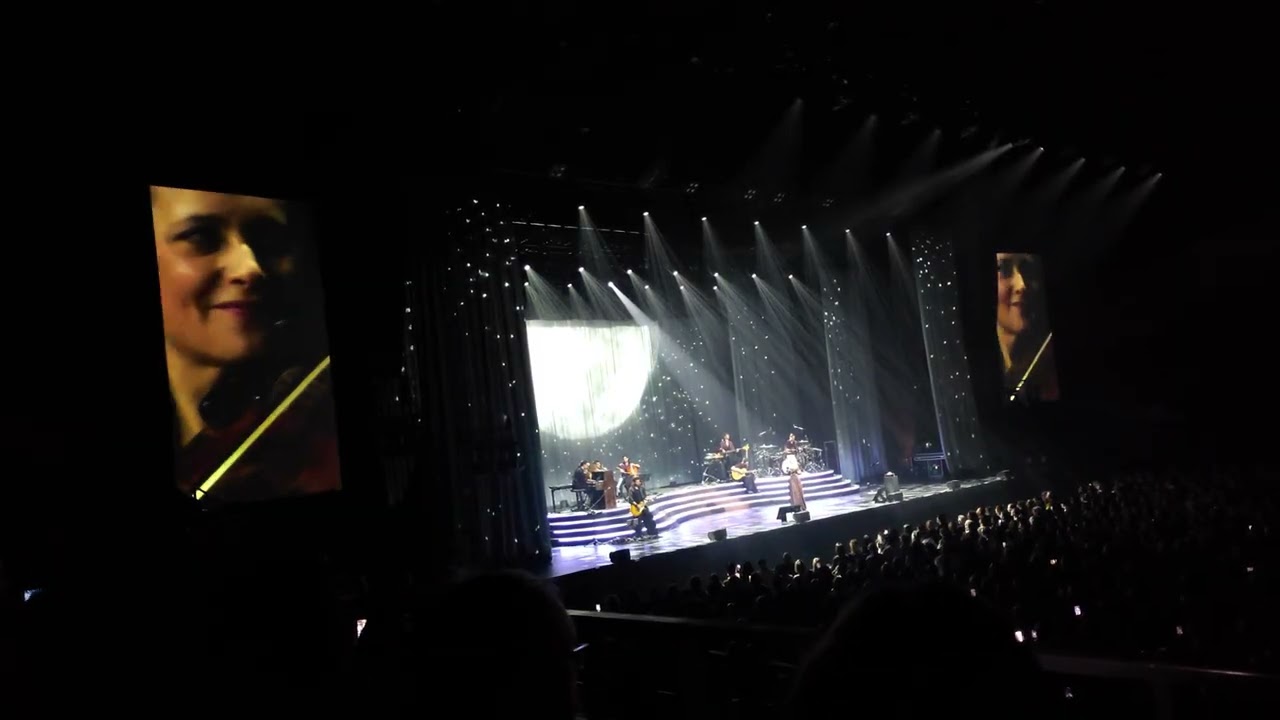 Lara Fabian  - Tout  - Bruxelles le 13 mars 2026 .