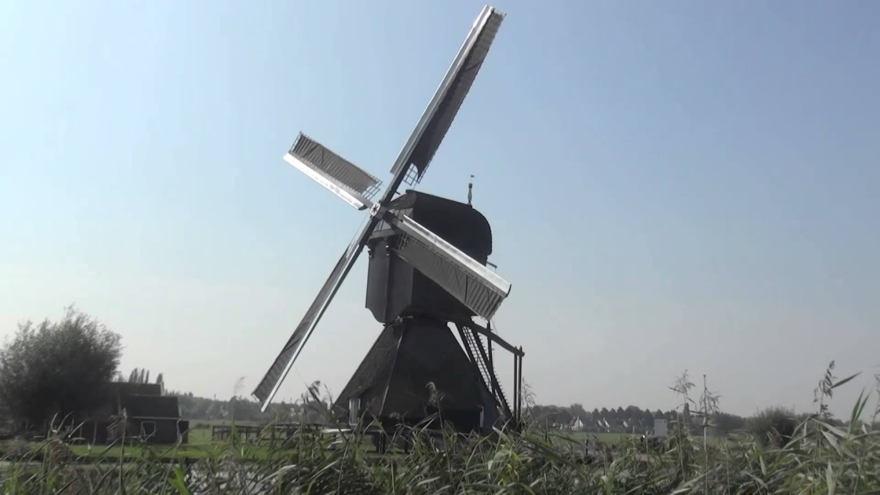 Working windmill Blokweer in Kinderdijk (Netherlands)
