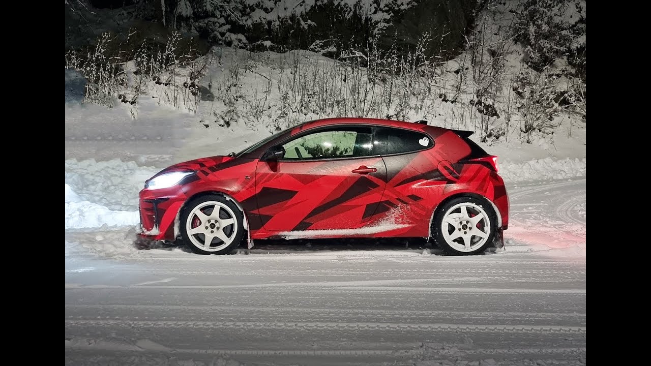 GR YARIS / POV / First time in snow