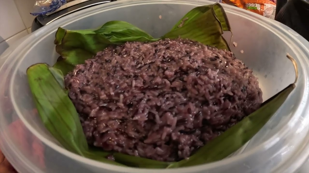 Puto Maya with tapol (purple sticky rice)