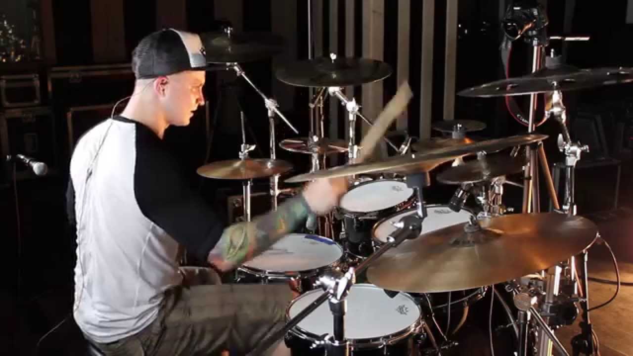 Boris `Borka´ Hrebtukov performing with Yamaha Live Custom (HD)