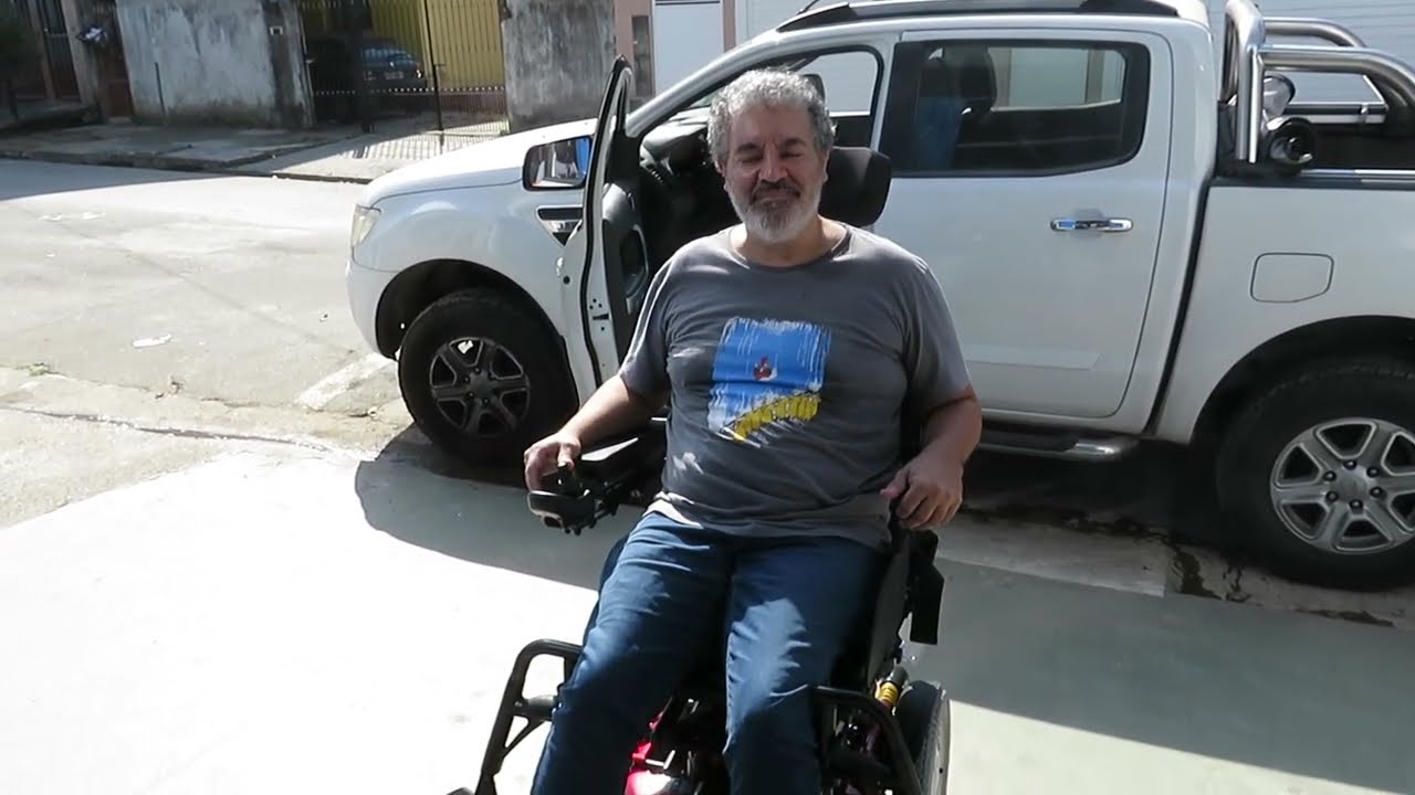 Cadeira de rodas motorizada Millenium R Freedom - Elevação elétrica de assento
