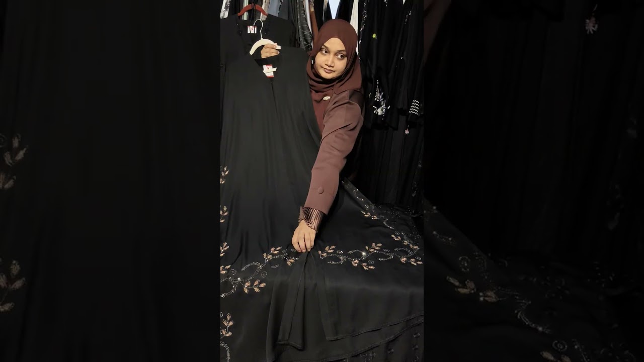 flat 2900/- original dubai abayas to book whtsapp on 8291101414/-