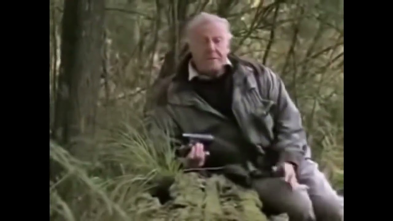 Lyrebird annoys David Attenborough